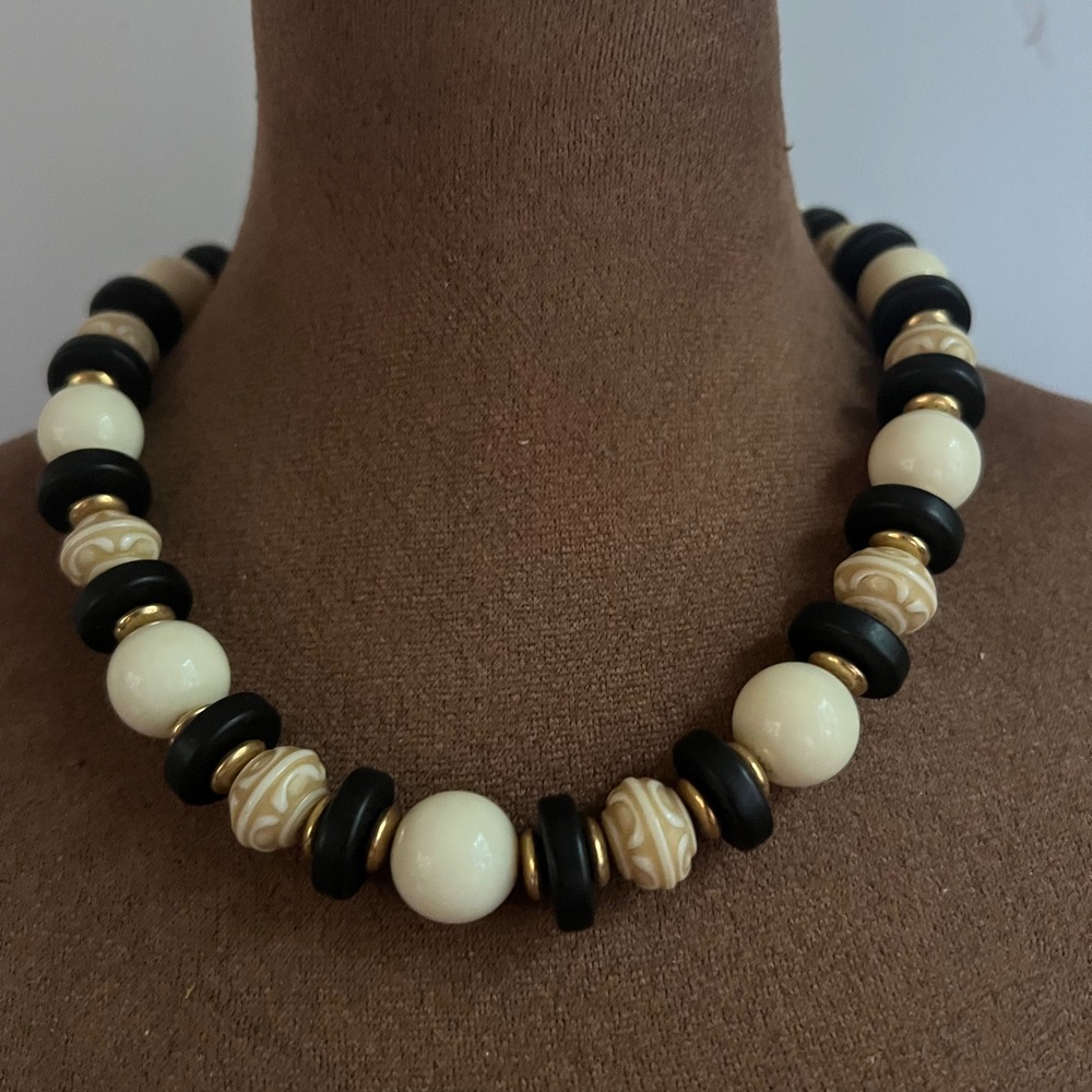 Vintage Chunky Black Cream Beaded Statement Necklace 18 Inch Eclectic